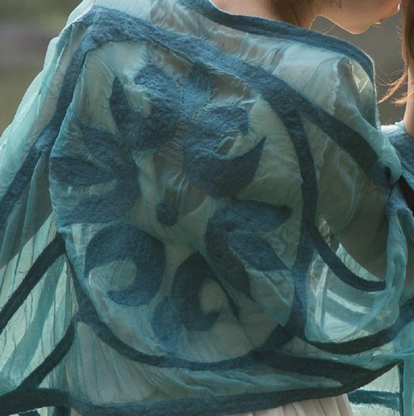 Türkíz nemezműves áttetsző női selyem sál